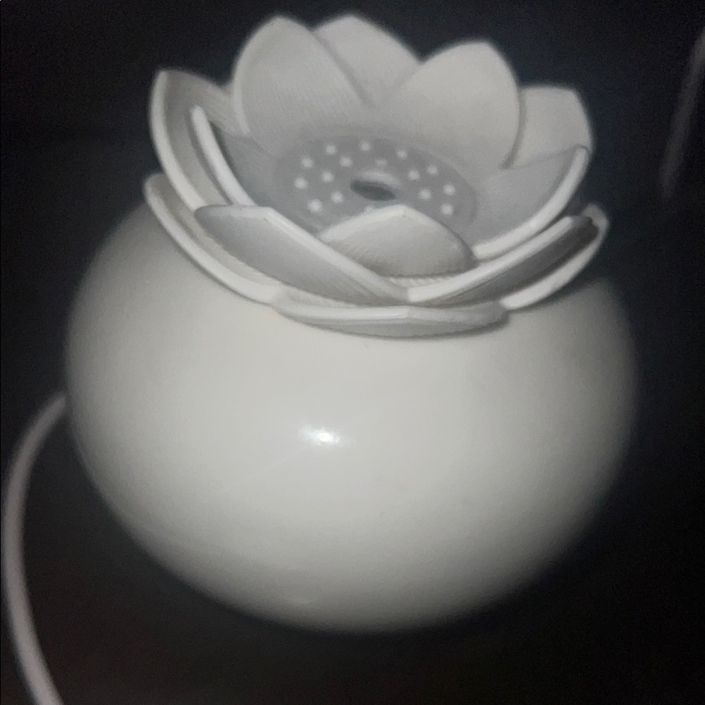 Elegant White Ceramic Flower Vase